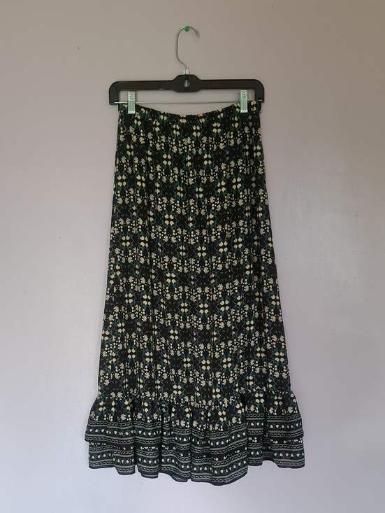 Max Studio Dresses & Skirts - Max Studio Black Maxi Skirt with Cream Floral Print and Ruffle Hem